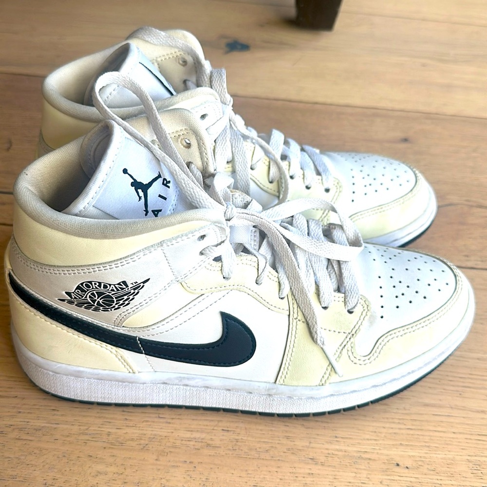 Nike Air Jordan Mid